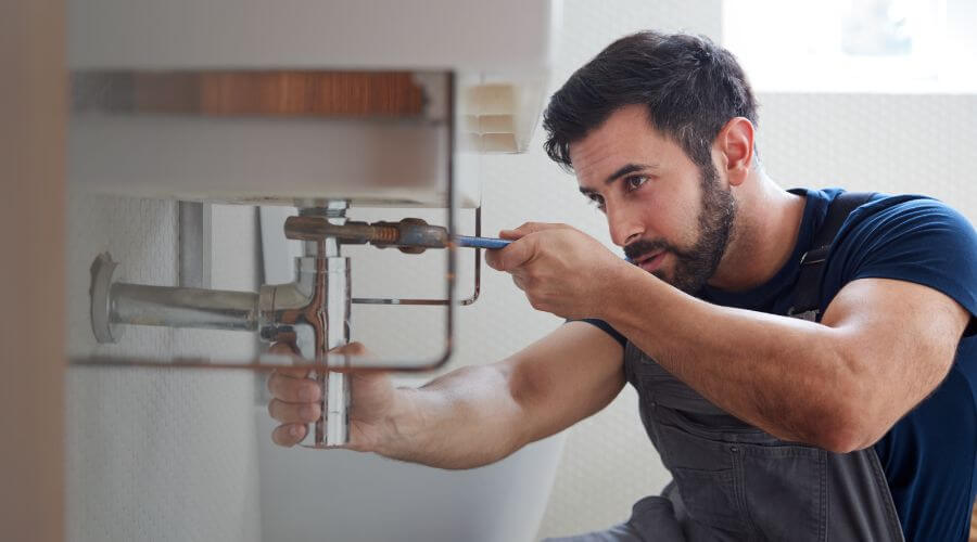 Professional water heater repair in De Witt, AR